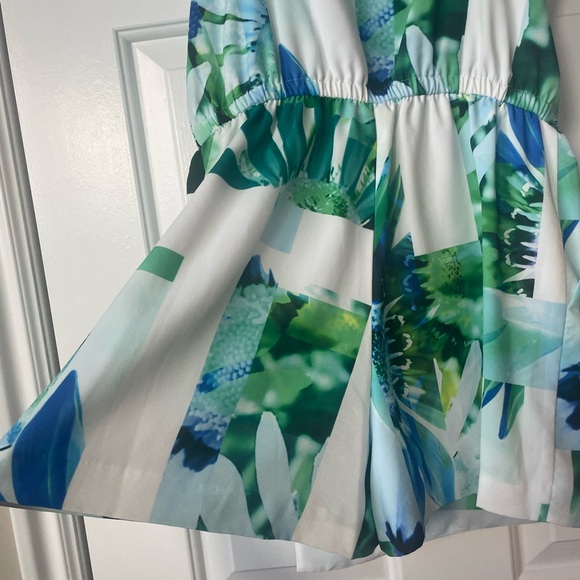 CECE by Cynthia Steffe Tropical Birdy Wrap Romper Short Skort Wrap 0 2 XS White - Picture 6 of 8